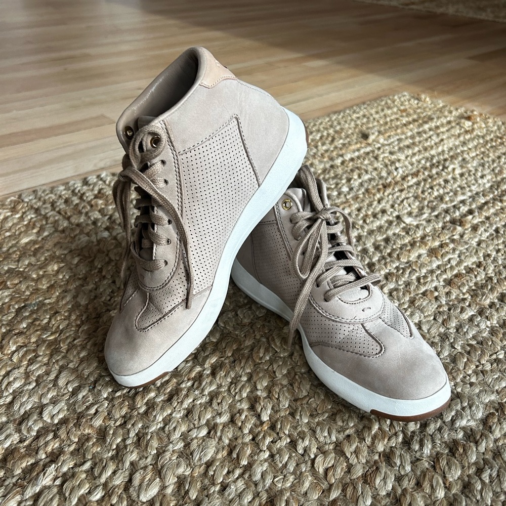 Cole Haan sneakers in light tan, excellent used condition, size 7